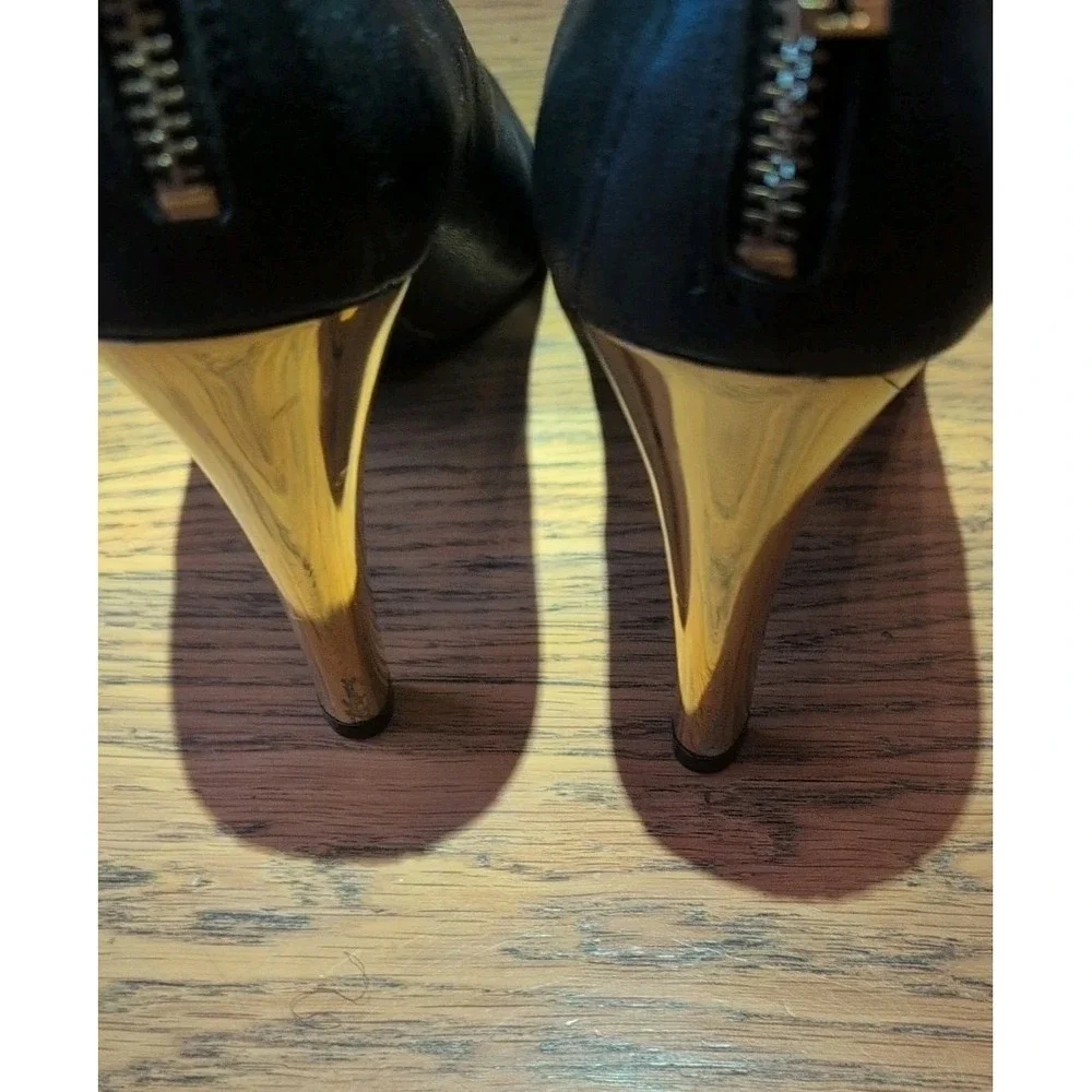 Tory Burch Corbet Black Leather Gold Heels Logo Pointed Toe Zip Women's Sz‎ 10.5